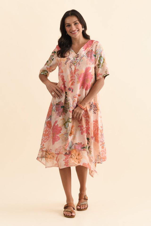 alt text|model:Brontie image 3