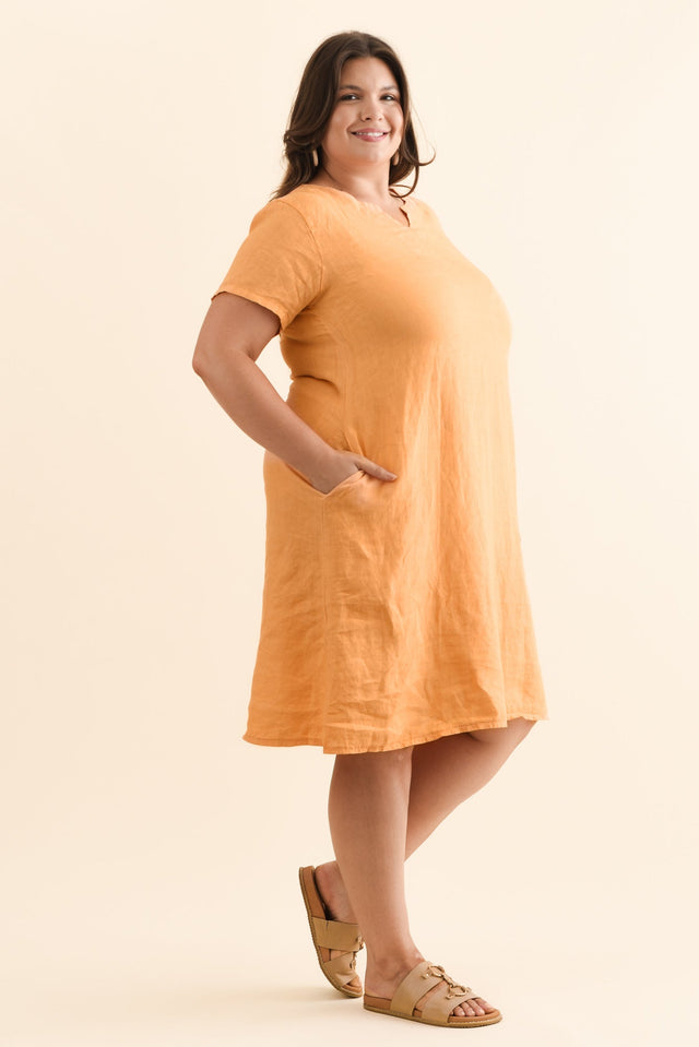 alt text|model:Gabby image 10