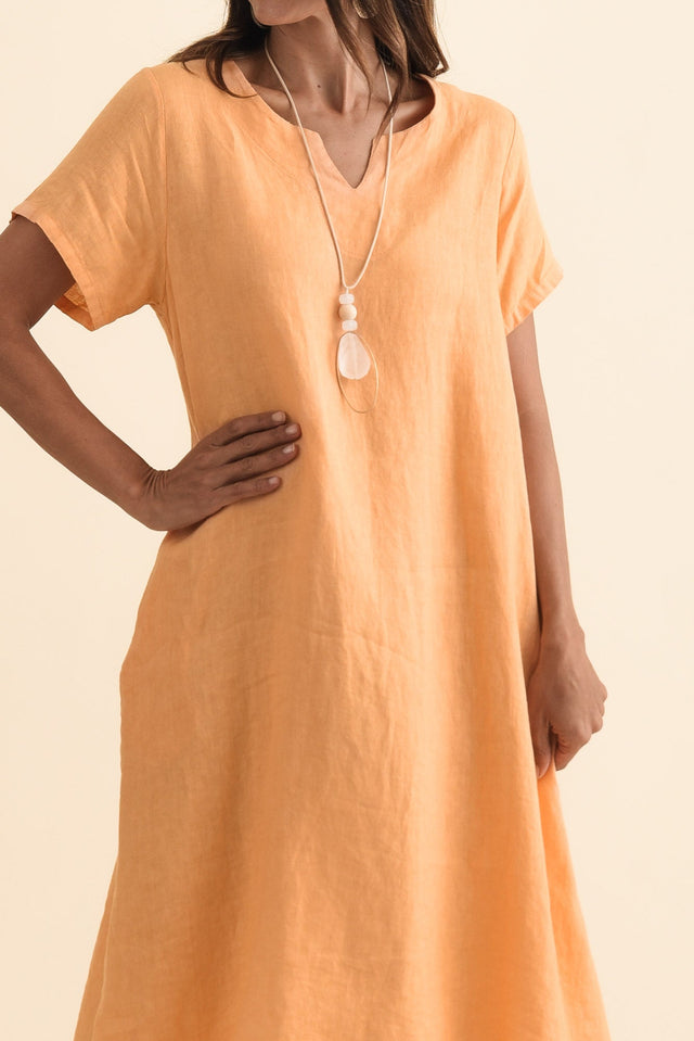 alt text|model:Cara image 6