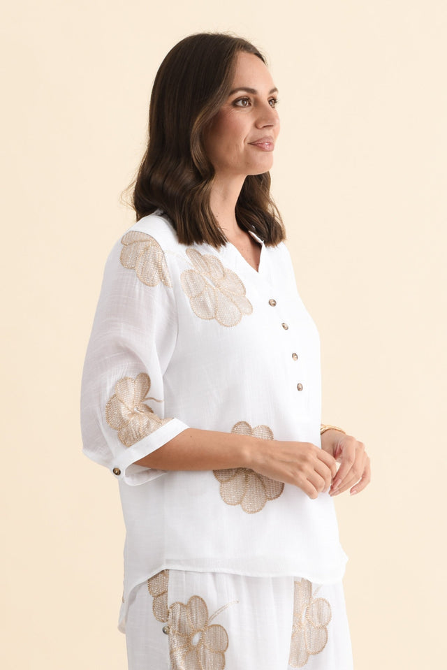 alt text|model:MJ image 3