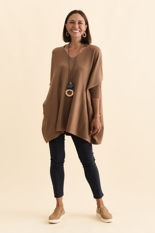 alt text|model:Cara image 7