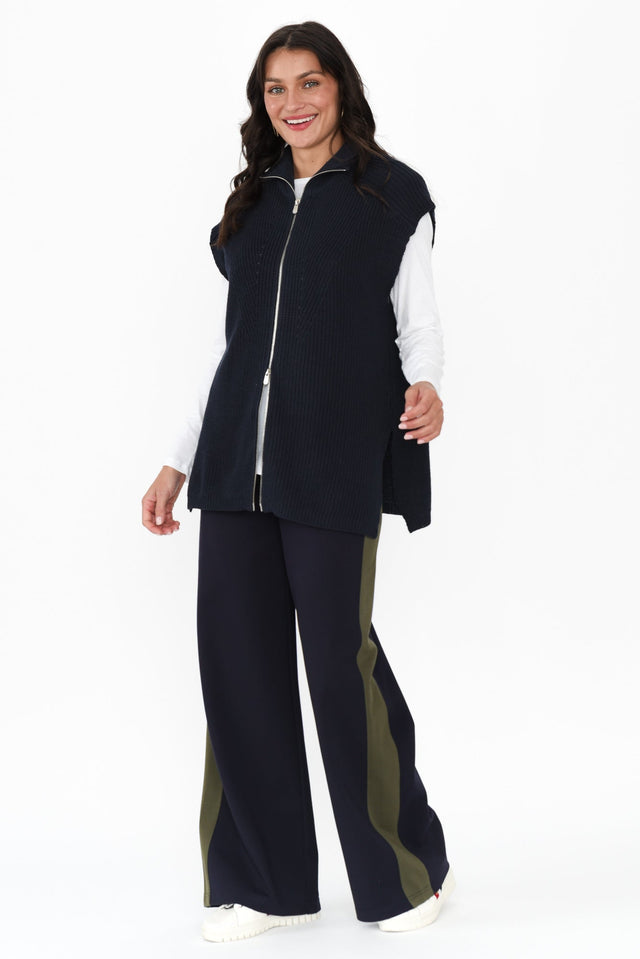 alt text|model:Brontie image 7