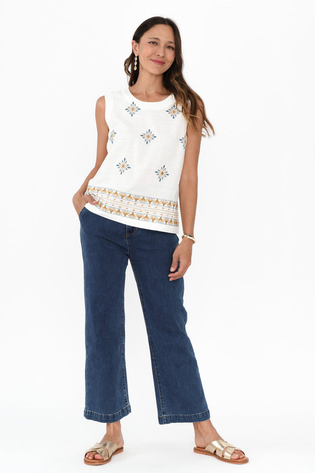 alt text|model:Cara image 7