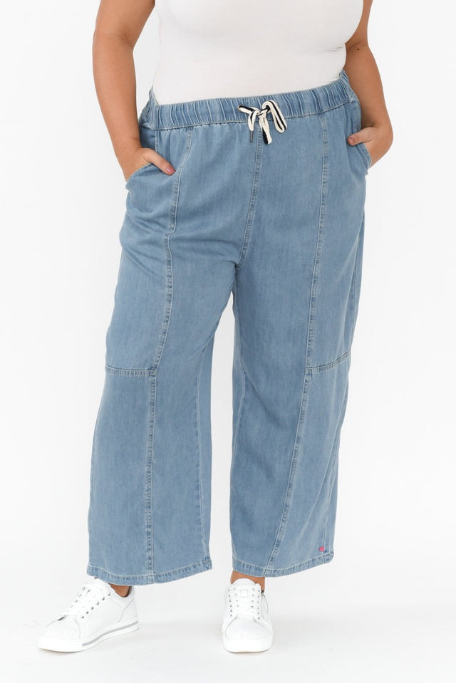 plus-size,curve-bottoms,plus-size-pants,alt text|model:Gabby image 12