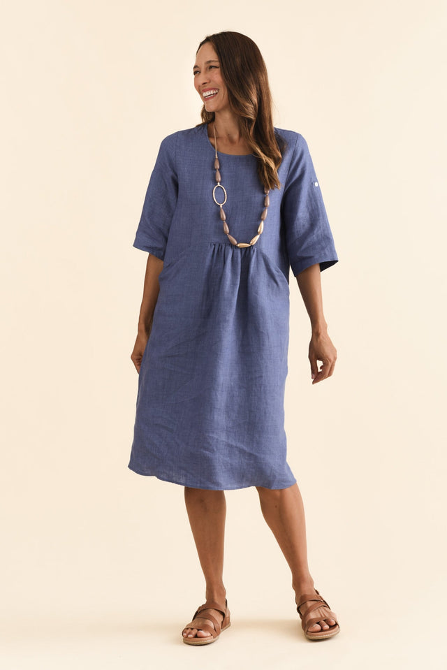 alt text|model:Cara image 3