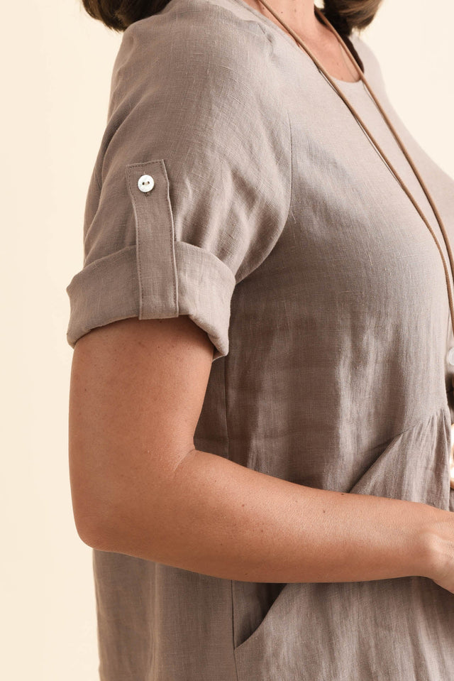 alt text|model:MJ image 6