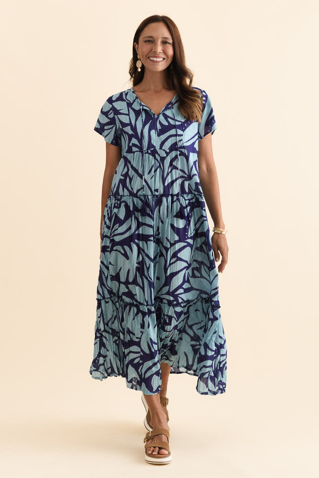 alt text|model:Cara image 4