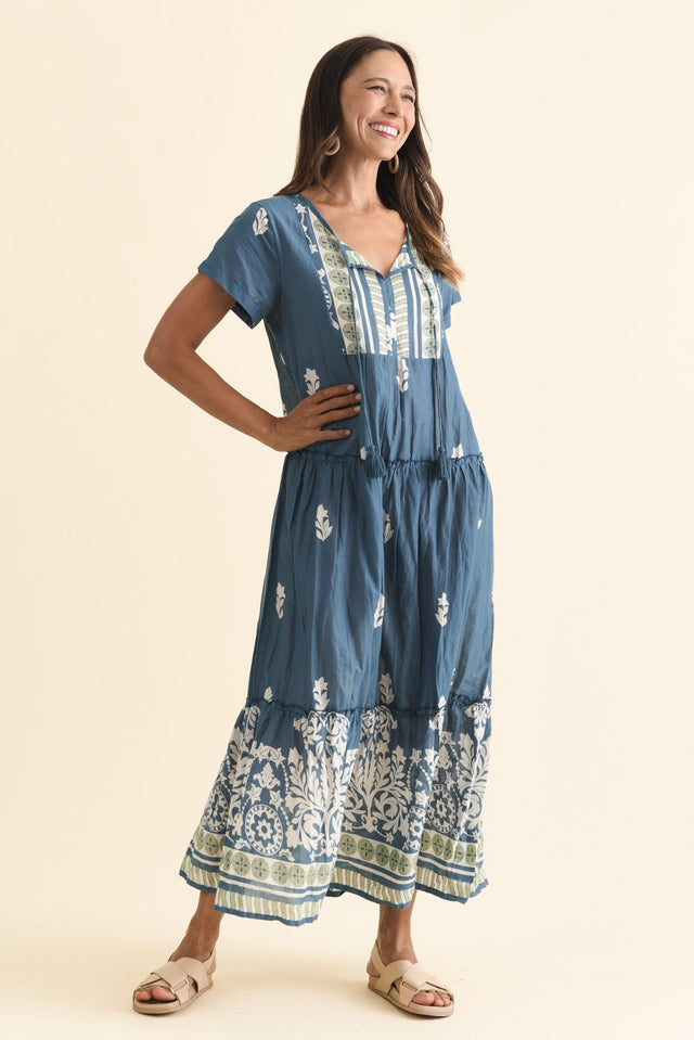 alt text|model:Cara image 8