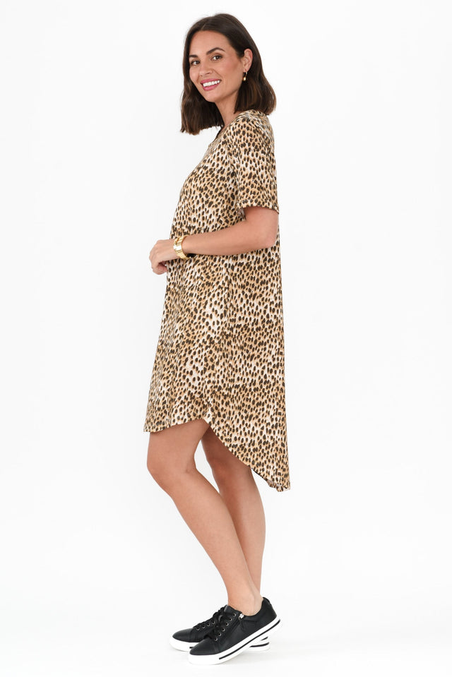 alt text|model:MJ image 5