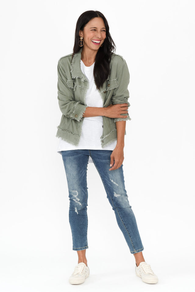 alt text|model:Cara image 7