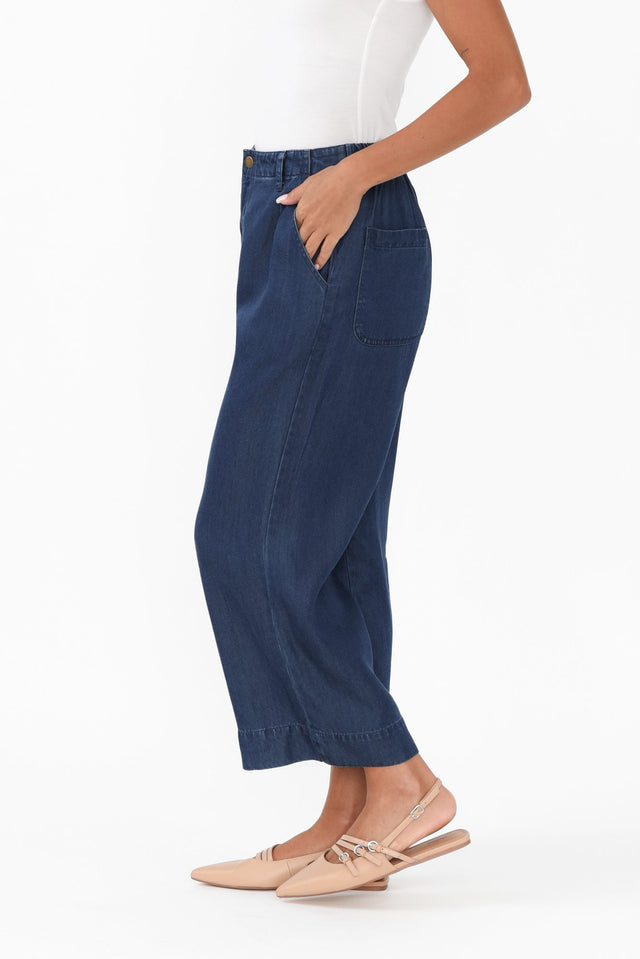 alt text|model:Brontie image 5