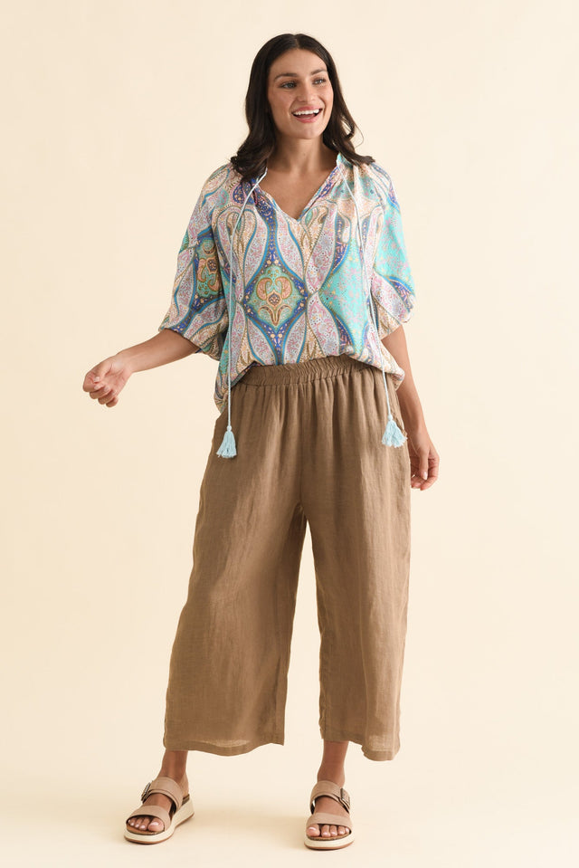 alt text|model:Brontie image 3