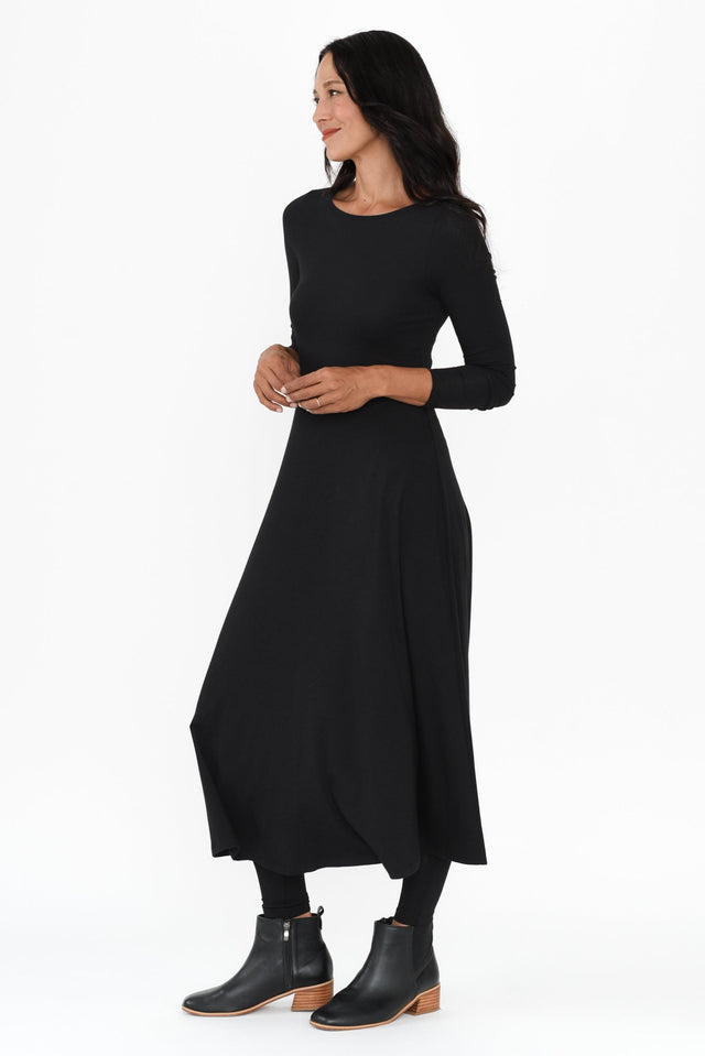 alt text|model:Cara image 4