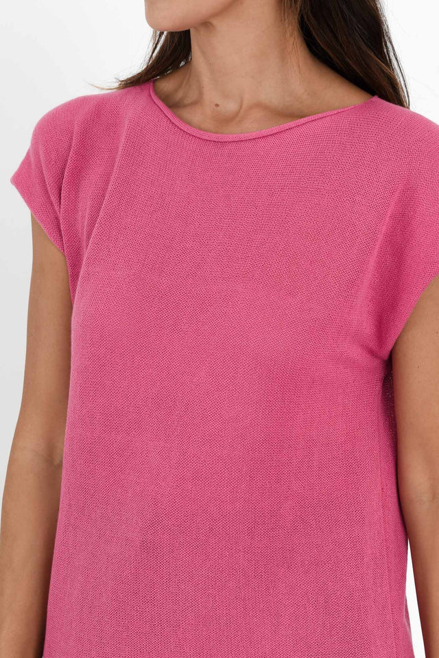 alt text|model:Cara image 6