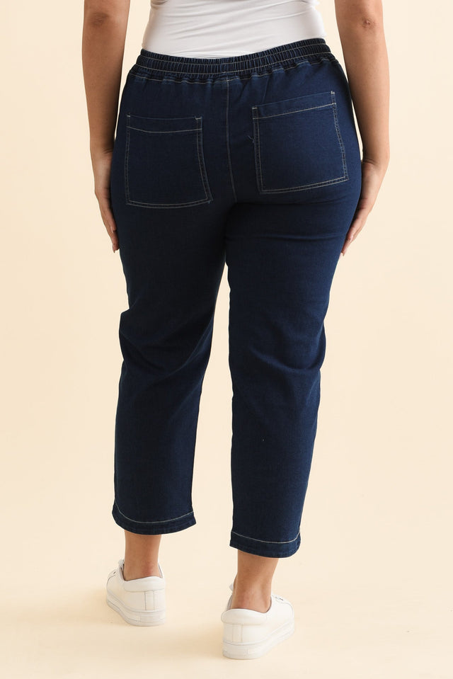 alt text|model: Emilia image 10