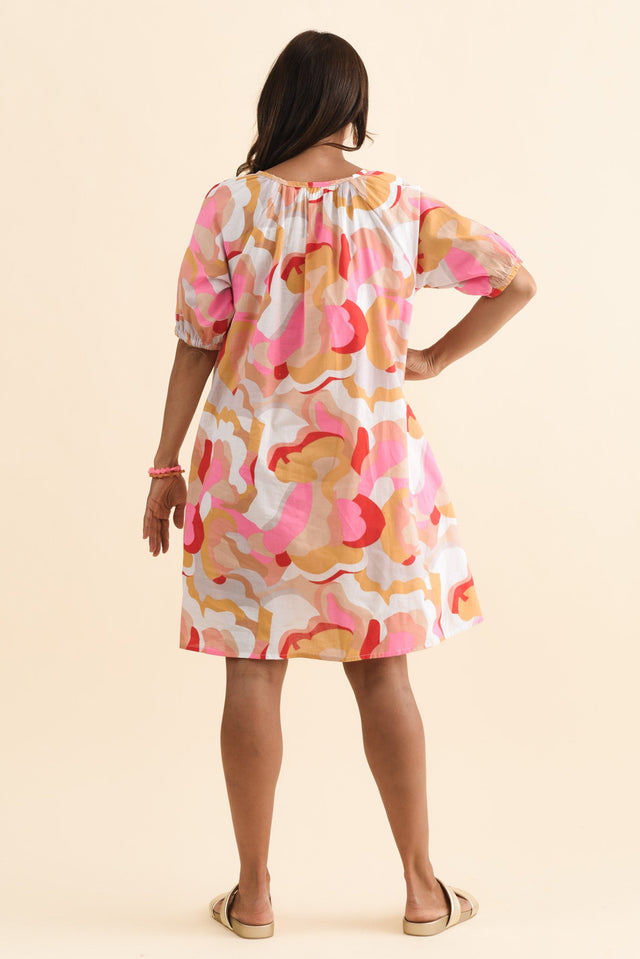 alt text|model:Cara image 5