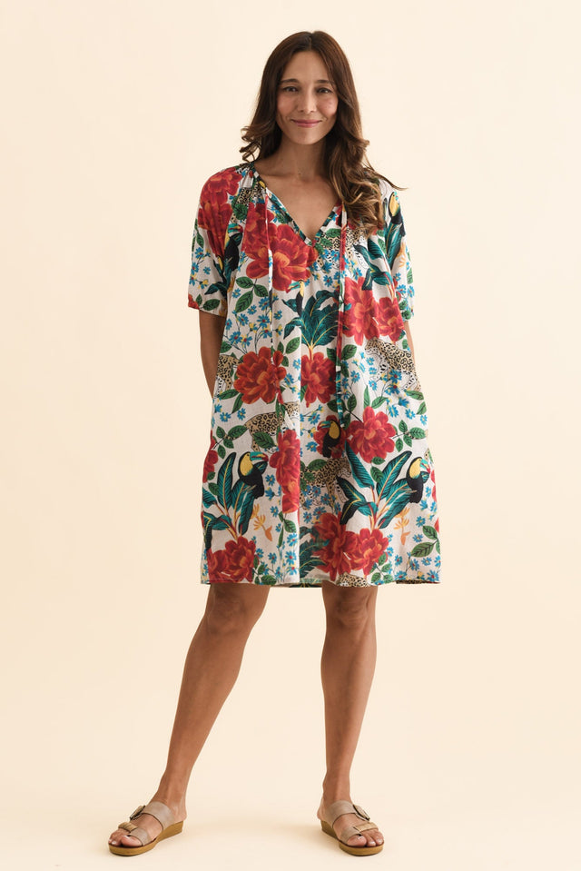 alt text|model:Cara image 7