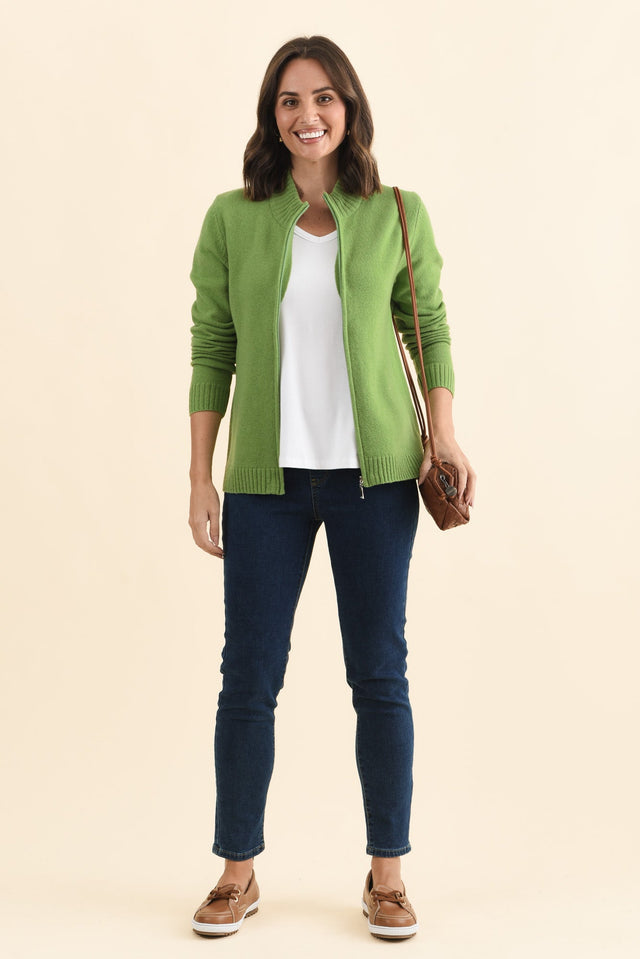 alt text|model:MJ image 2