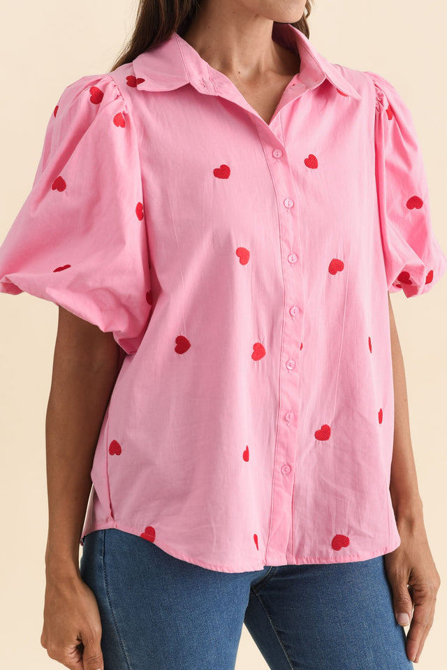 alt text|model:Cara image 6