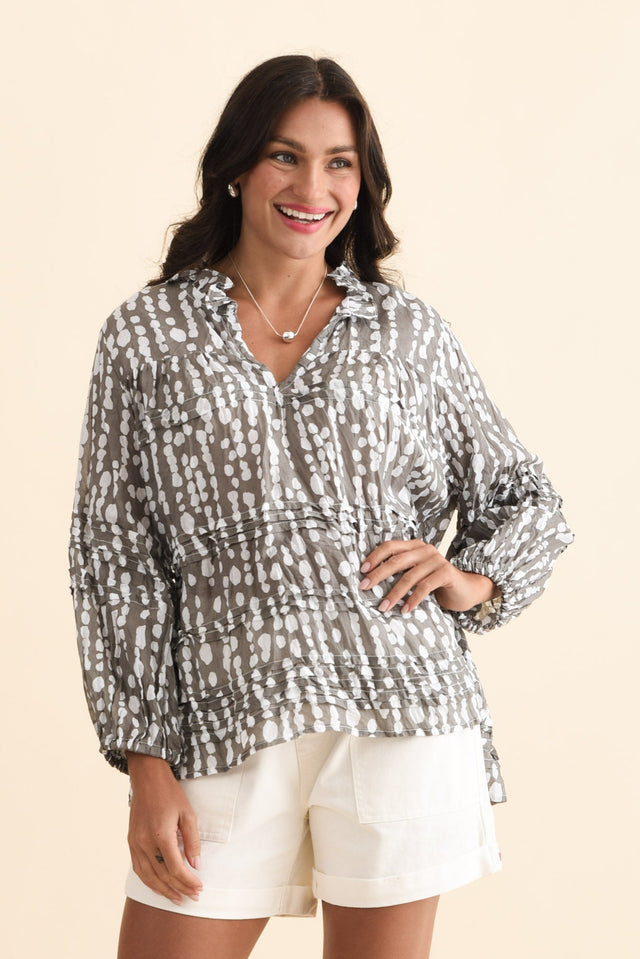 alt text|model:Brontie image 3