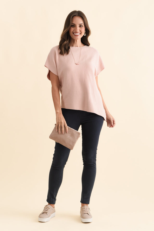 alt text|model:MJ image 4