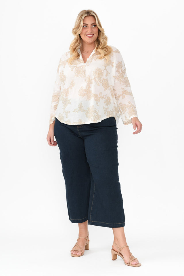 alt text|model:Caitlin image 11