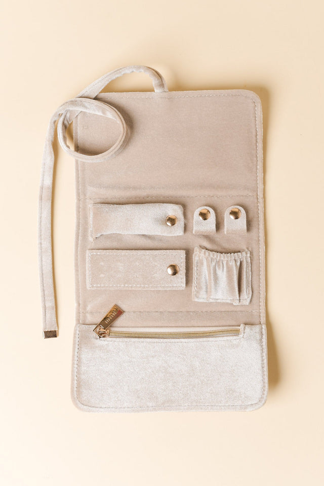 Pisa Beige Velvet Jewelry Wallet image 2