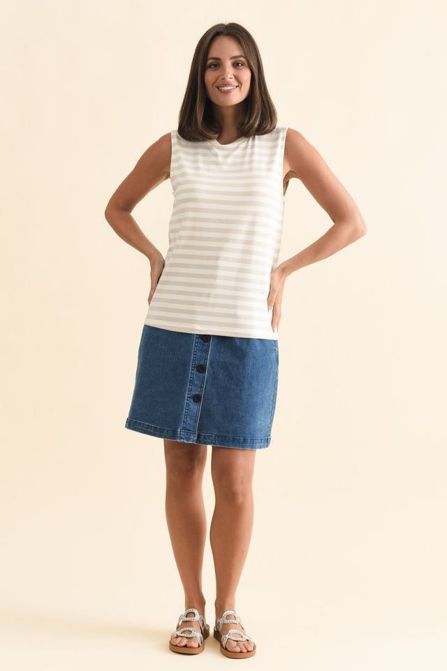 alt text|model:MJ image 7