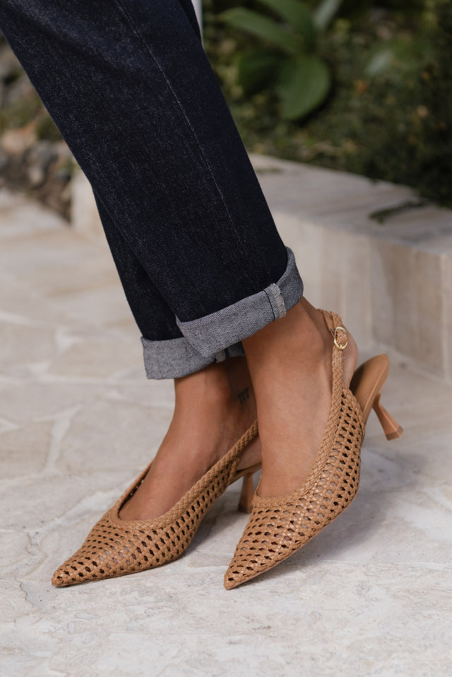 Koscuszkio Tan Leather Woven Heel image 2