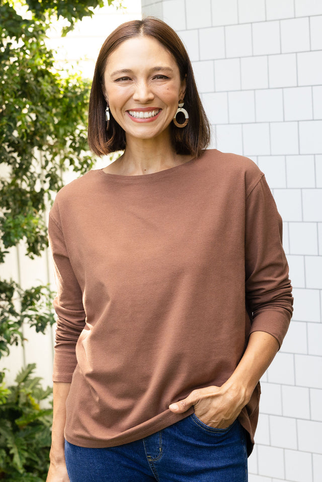 Moya Chocolate Hi Lo Top