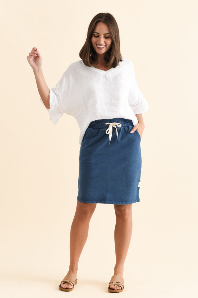 alt text|model:MJ image 6