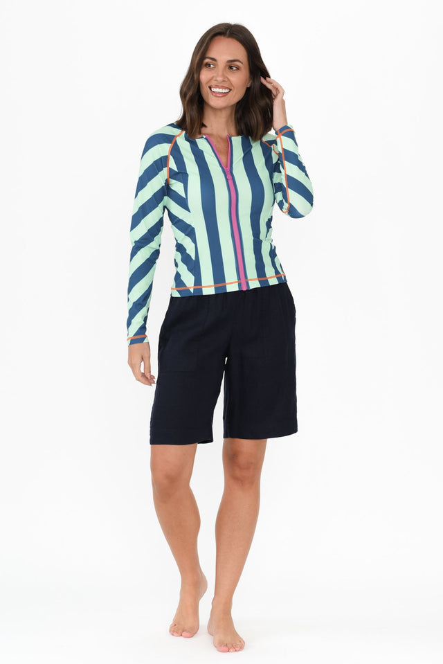 alt text|model:MJ image 7