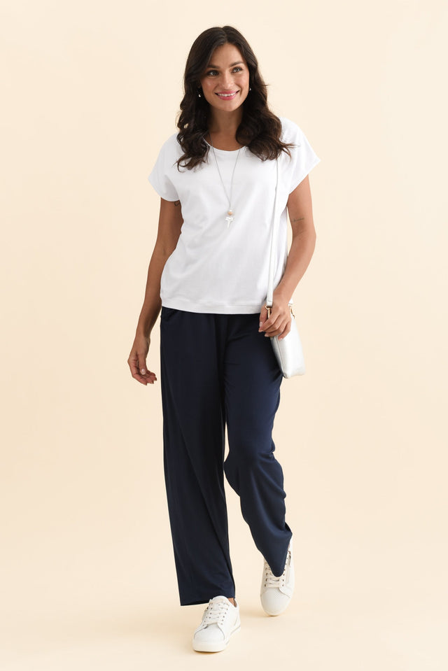 alt text|model:Brontie image 3