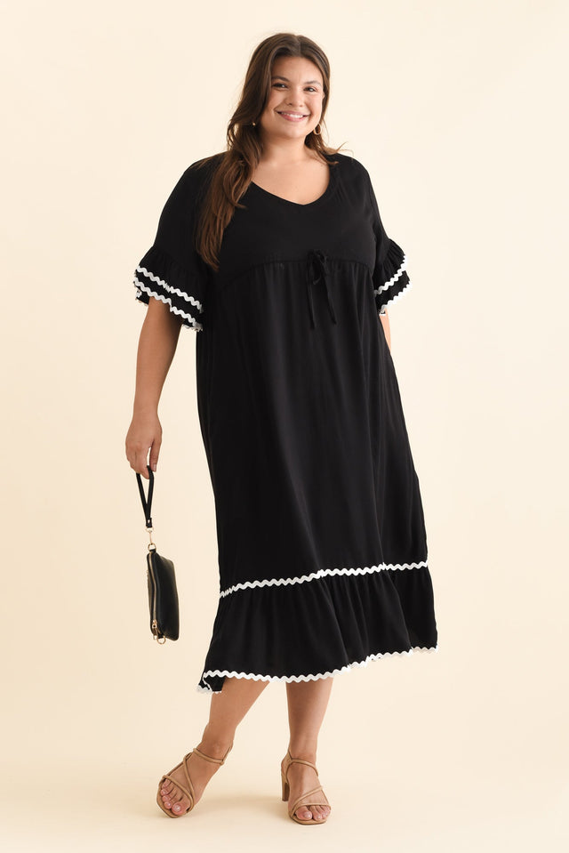 plus-size,curve-dresses,plus-size-sleeved-dresses,plus-size-midi-dresses,plus-size-evening-dresses,plus-size-wedding-guest-dresses,plus-size-cocktail-dresses,plus-size-formal-dresses,plus-size-mother-of-the-bride-dresses,plus-size-race-day-dresses,plus-size-work-edit,alt text|model:Gabby image 9