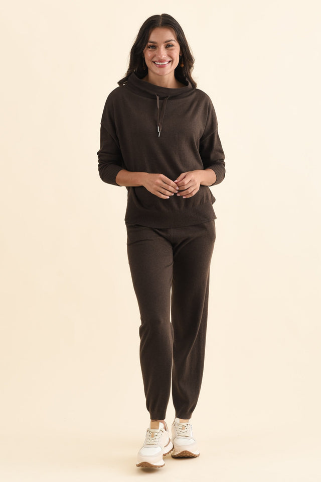alt text|model:Brontie image 3