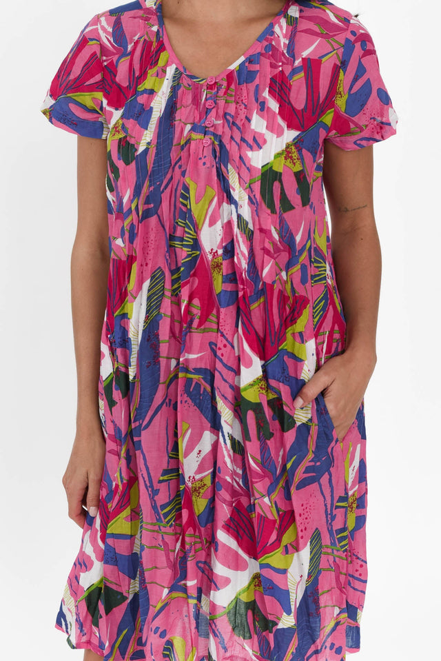 alt text|model:Brontie image 3