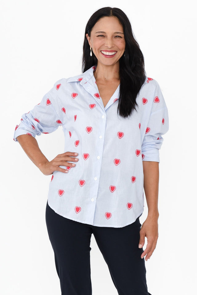 alt text|model:Cara image 3