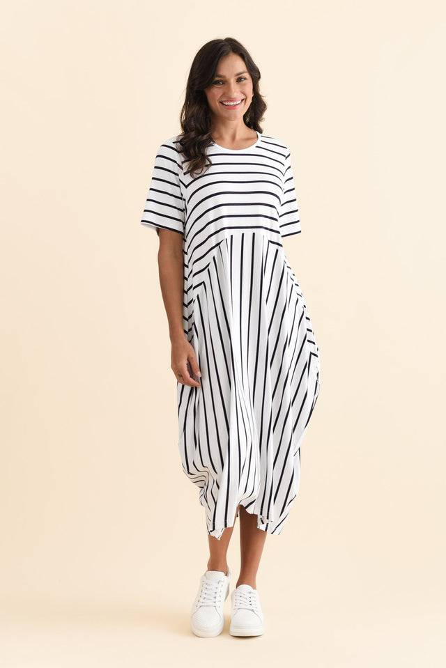 alt text|model:Brontie image 4