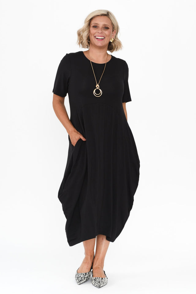 alt text|model:Brooke