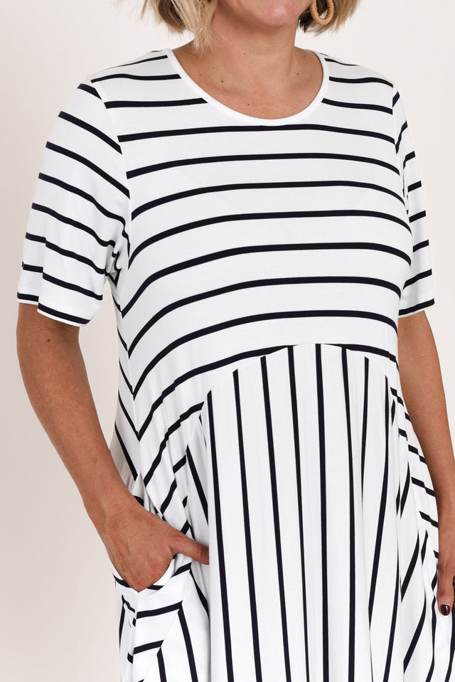 alt text|model:Brooke image 7