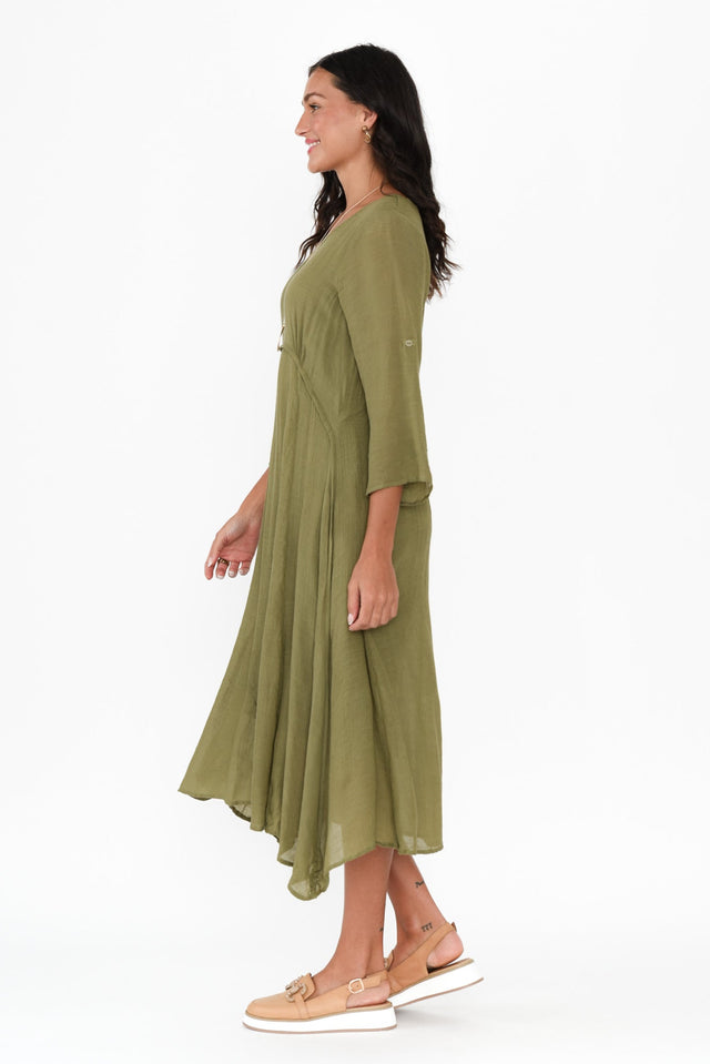 alt text|model:Brontie image 4