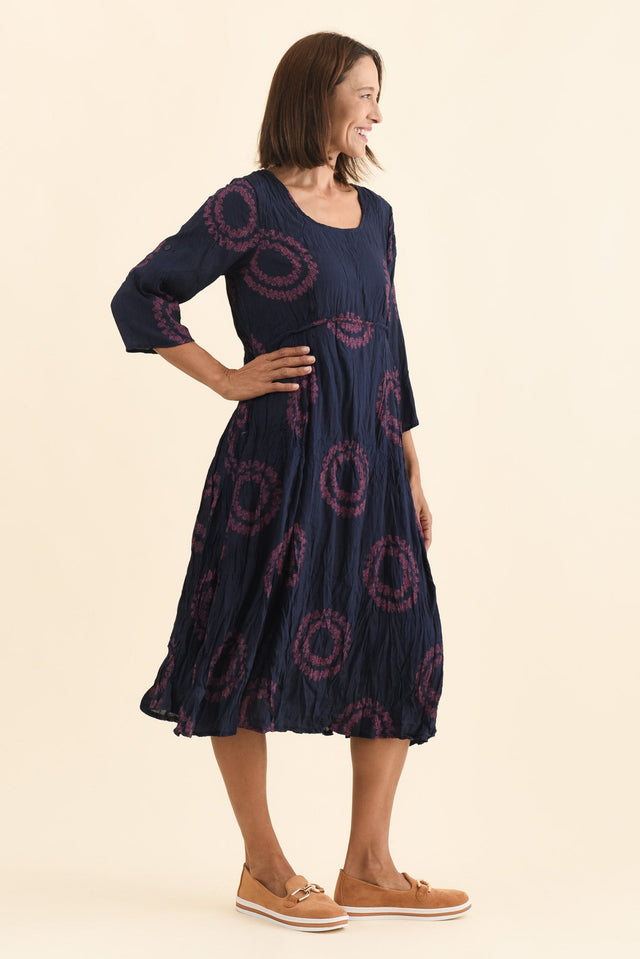 alt text|model:Cara image 3