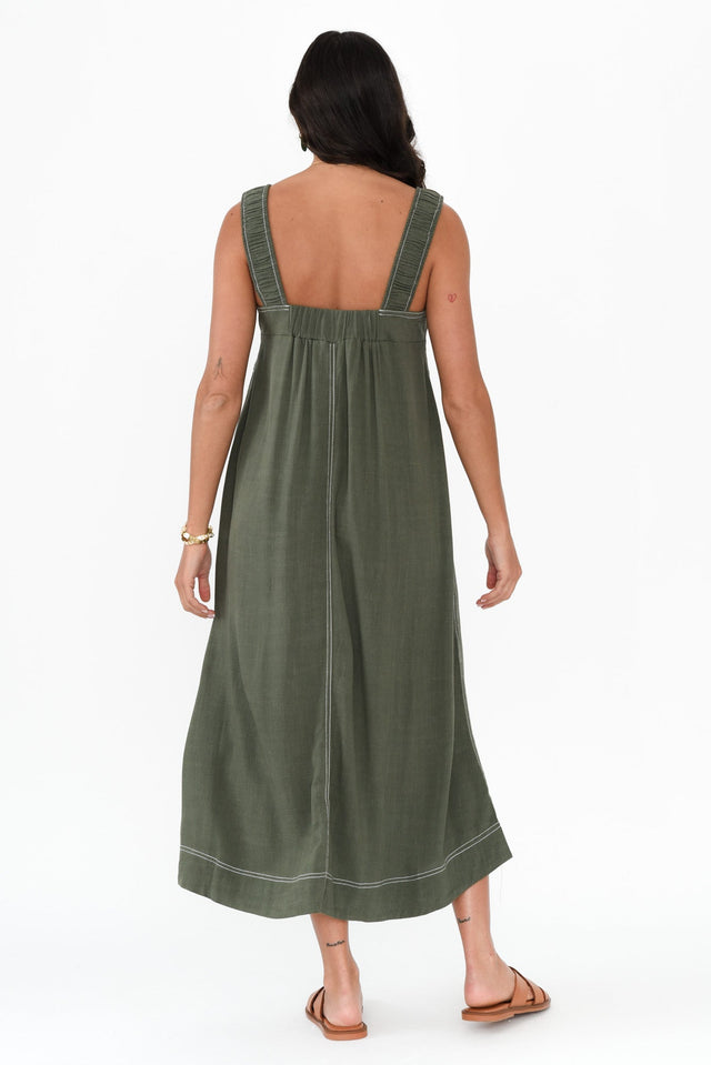 alt text|model:Brontie image 5