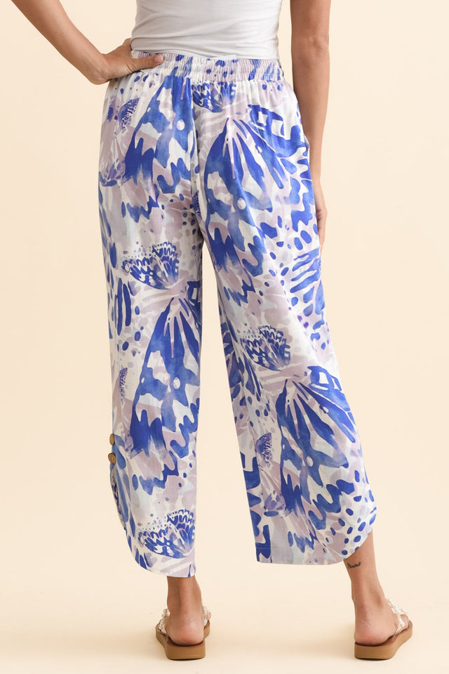 alt text|model:Brontie image 5