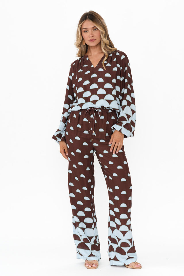 alt text|model:Mollie image 3