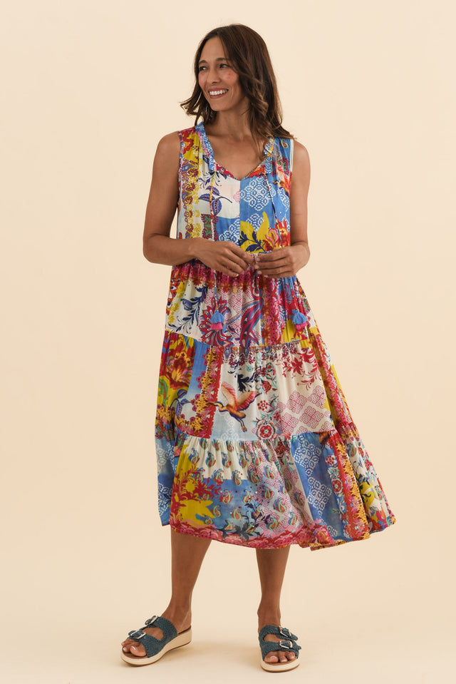 alt text|model:Cara image 3