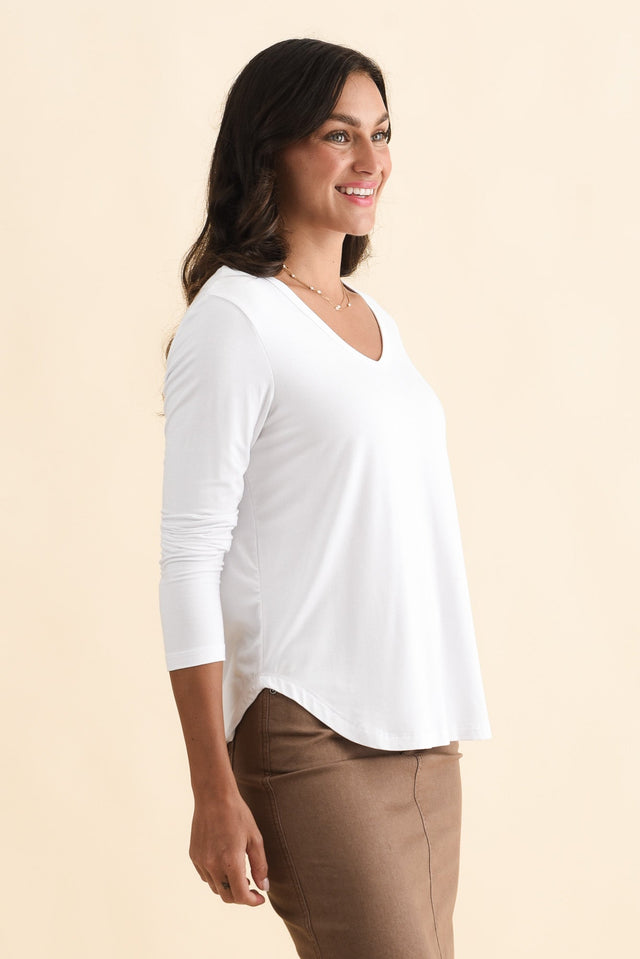 alt text|model:Brontie image 4