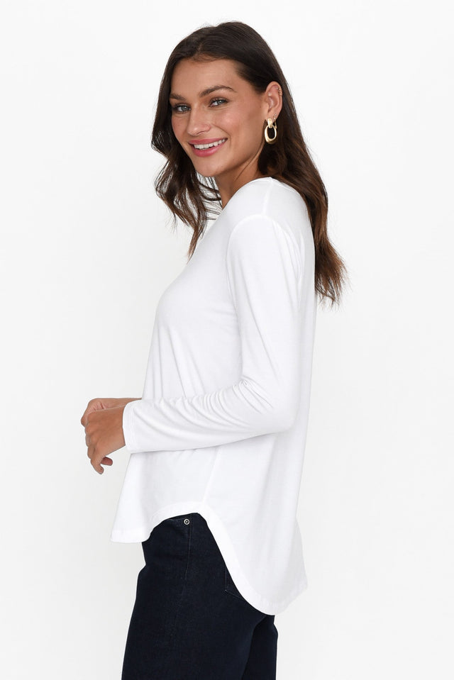 alt text|model:Brontie image 4