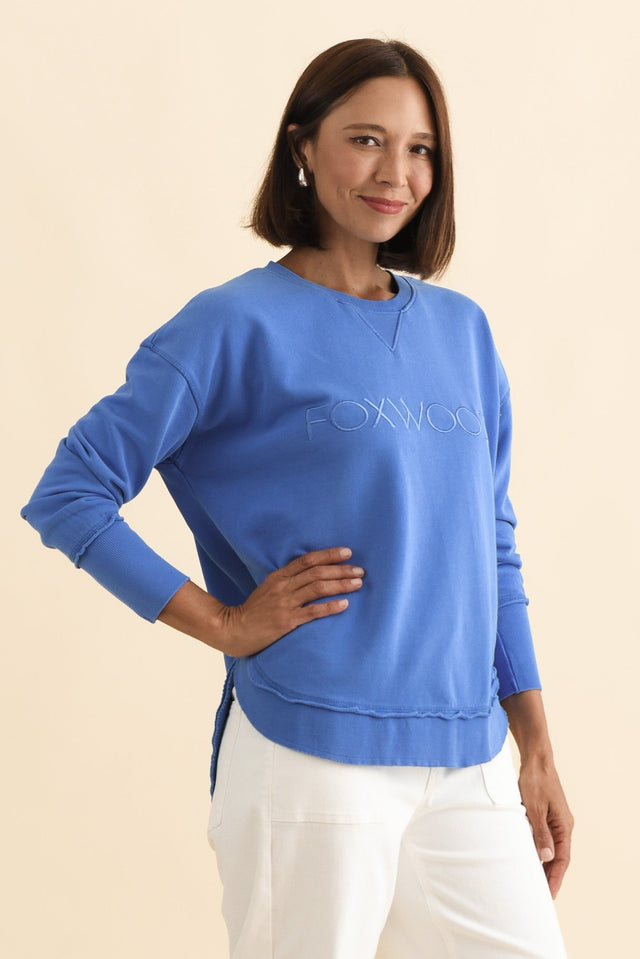 alt text|model:Cara image 4