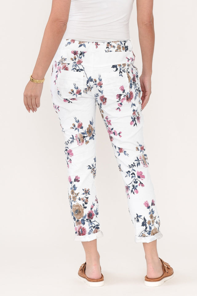 alt text|model:MJ image 5